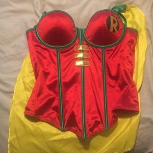 Women’s Robin costume